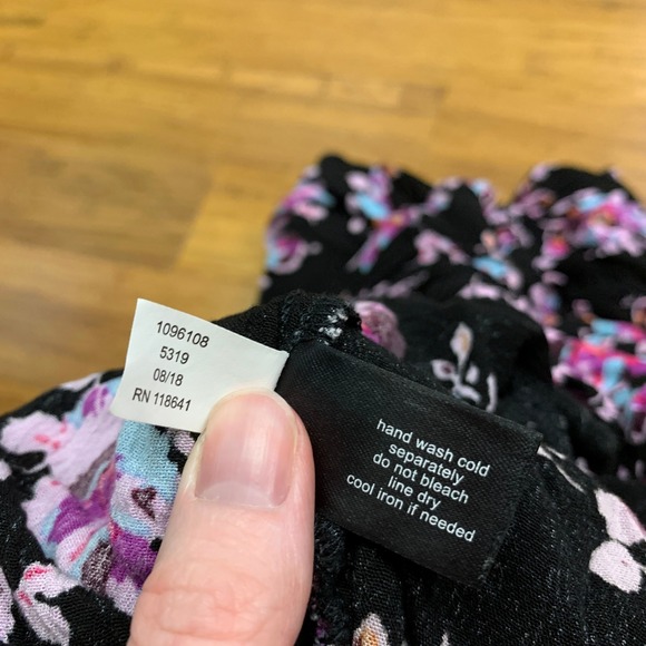 Lane Bryant Floral Bell Sleeve Keyhole Blouse Top Plus Size‎ 20 Black Purple - Picture 8 of 8